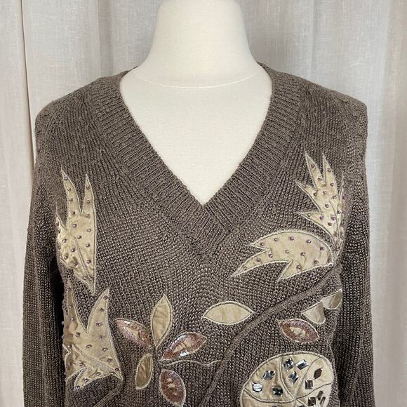 Vintage Sweater Womens Size Small Brown Knit V Neck Lightweight Embellished 80s - Picture 2 of 12